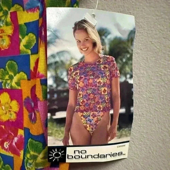 NWT | 90s No Boundaries Floral Swim Cover Crop Top | Women’s M - Picture 2 of 6